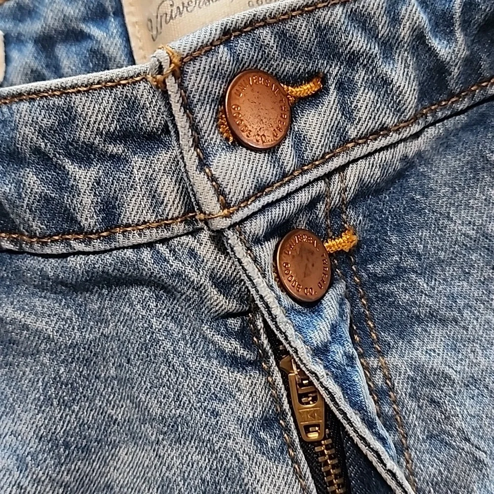 💋 Universal Thread cut off Jean Shorts 💋